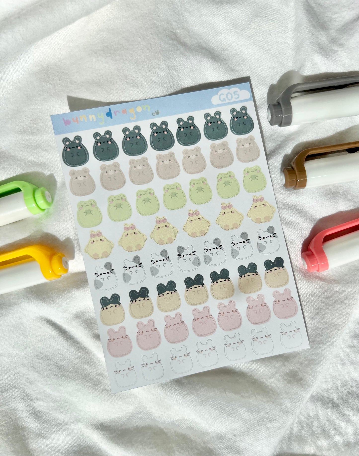 mini borderless animals